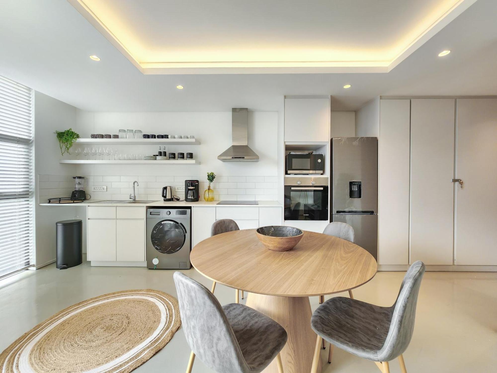 Elegant Minimalist In Vibrant Woodstock Cape Town